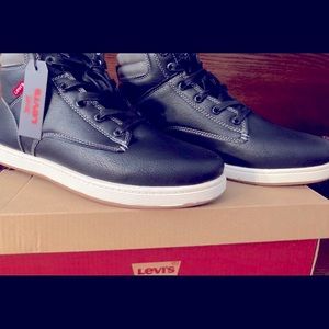 LEVI’S Daryl CACTI High-Top *NWT/ IN BOX*